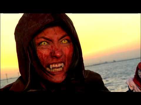 Trailer for blodig japansk film: Vampire Girl Vs. Frankenstein Girl