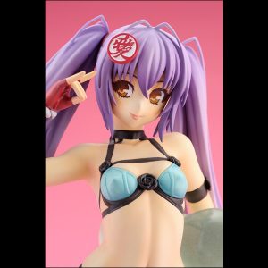 Kanetsugu Naoe i lille bikini