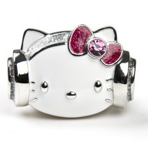 Hello Kitty har fået sit eget radio program