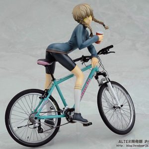 Amane Suzuha på cykel