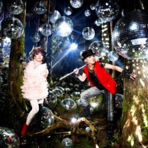 angela udgiver nyt album til april 2013