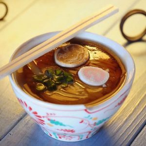 Var det noget med en skål nuddel… kage?