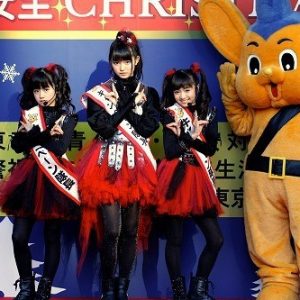 BABYMETAL drager på en kort turne