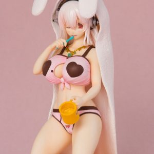 Super Sonico børster tænder