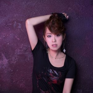 Kort musikvideo for Hikasa Yokos “Glamorous days”