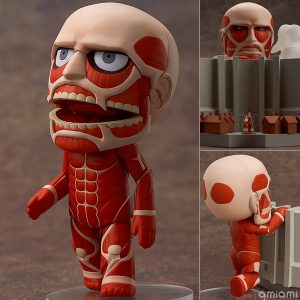 Colossal Titan & Attack on Titan Playset