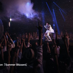 T.M.Revolution kæmper mod ZEUS med Summer Blizzard