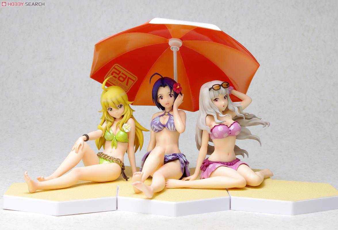 Beach Queens Miki & Azusa & Takane med parasol