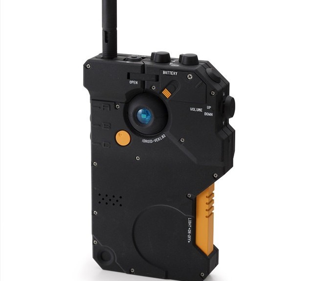 "Metal Gear Solid V: Ground Zeroes" iDROID stil iPhone case