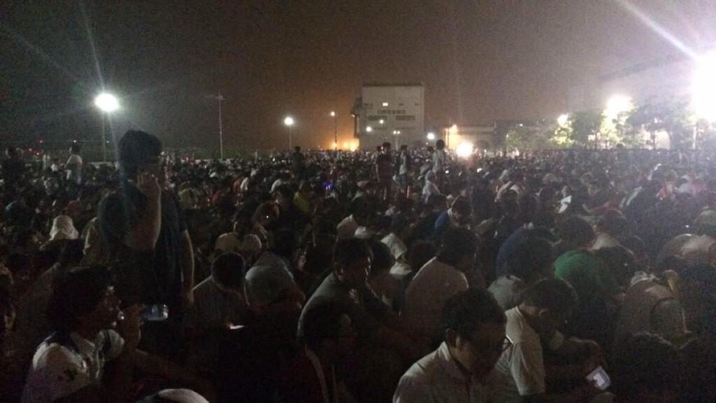 Over 10.000 stod i kø til Comiket 88 natten før de åbner