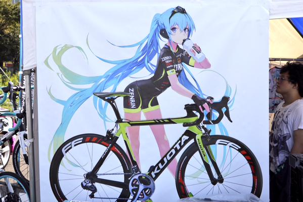 Racing Miku 2015 som cykelrytter