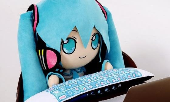 Hatsune Miku Plushie & PC Cushion