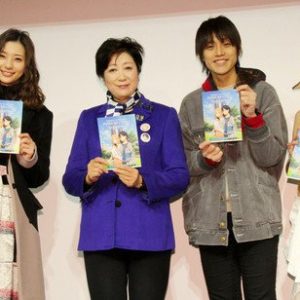 Guvernør Koike deltog i “Sword Art Online” AR Event i Akihabara