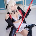 Saku som Saber Alter (Fate/stay night)