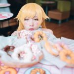 Shinobu Oshino cosplay