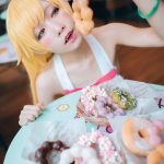 Shinobu Oshino cosplay