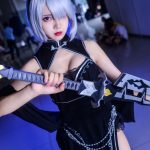 2B (Nier: Automata) cosplayed af kinesisk pige