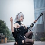 2B (Nier: Automata) cosplayed af kinesisk pige