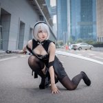 2B (Nier: Automata) cosplayed af kinesisk pige