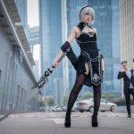 2B (Nier: Automata) cosplayed af kinesisk pige