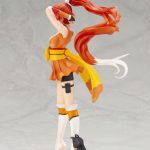 Crunchyroll-Hime Ani Statue