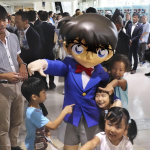 Tottori lufthavn øger deres Detective Conan tema