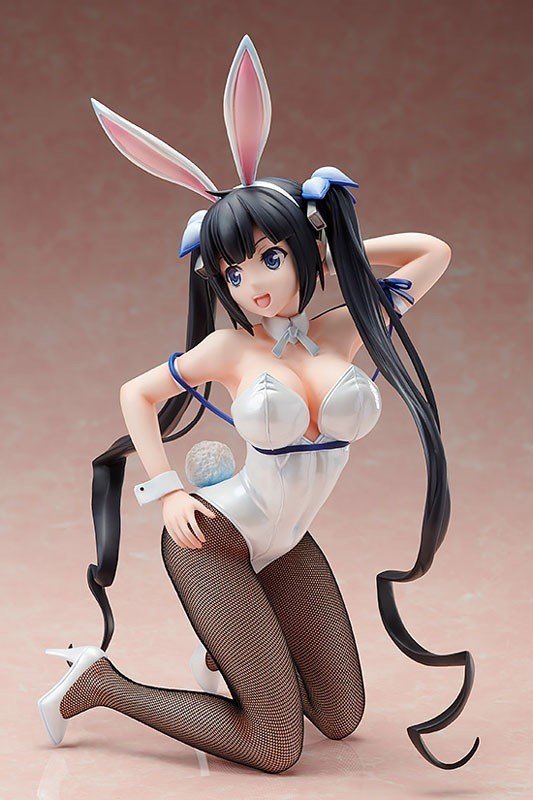 Is It Wrong to Try to Pick Up Girls in a Dungeon? Hestia 1/4 B-STYLE Figure Bunny Ver