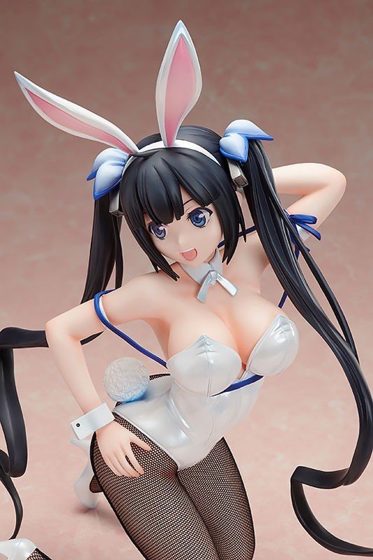 Is It Wrong to Try to Pick Up Girls in a Dungeon? Hestia 1/4 B-STYLE Figure Bunny Ver