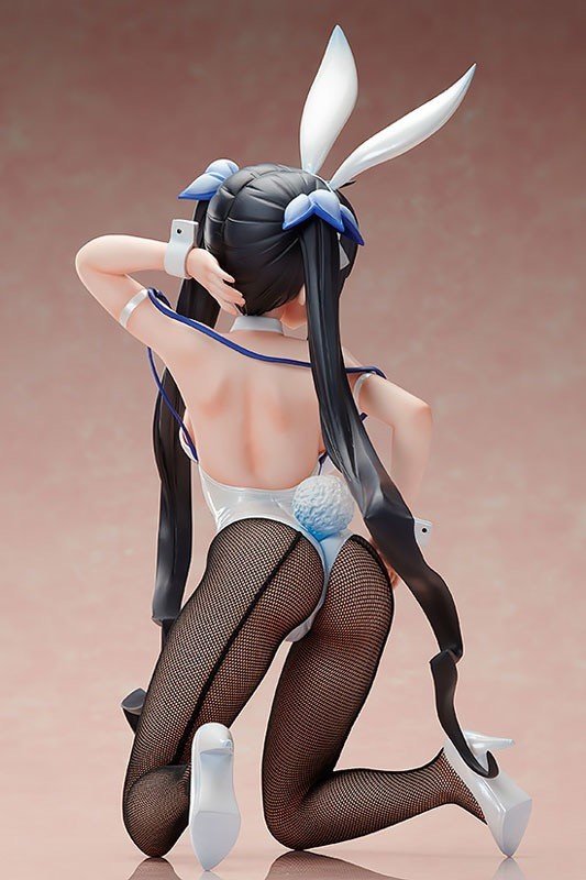 Is It Wrong to Try to Pick Up Girls in a Dungeon? Hestia 1/4 B-STYLE Figure Bunny Ver