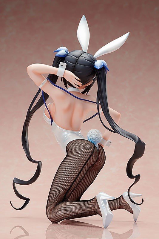 Is It Wrong to Try to Pick Up Girls in a Dungeon? Hestia 1/4 B-STYLE Figure Bunny Ver