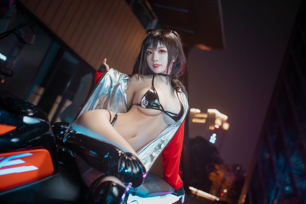 Azur Lane Race Queen Taihou cosplay af Aqua