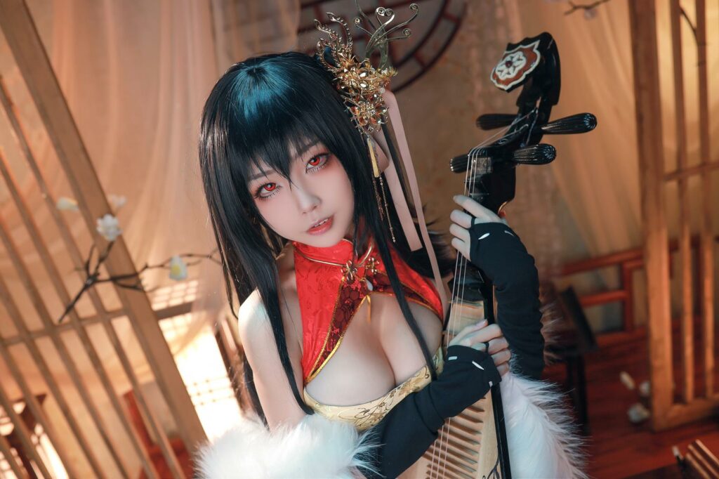 Azur Lane Taihou cosplay af Aqua