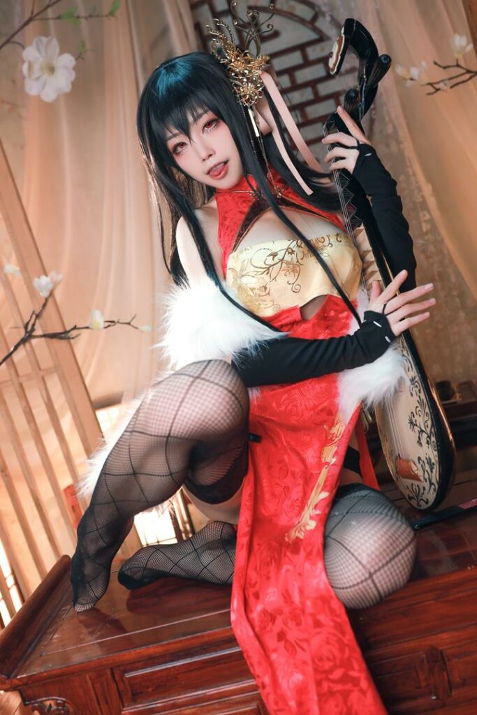 Azur Lane Taihou cosplay af Aqua