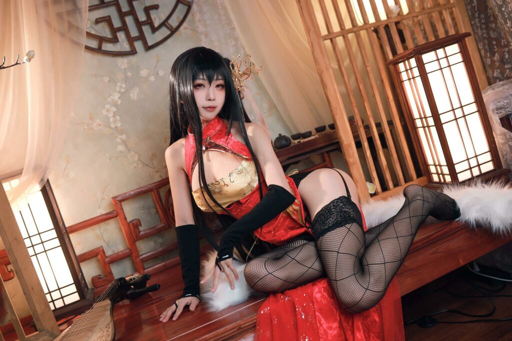 Azur Lane Taihou cosplay af Aqua