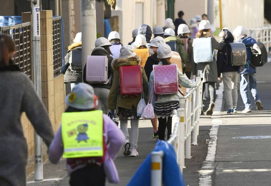 Japan lukker alle skoler