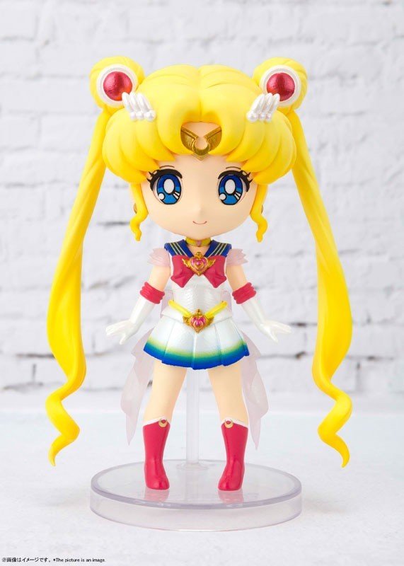 Super Sailor Moon Figuarts mini -Eternal edition-