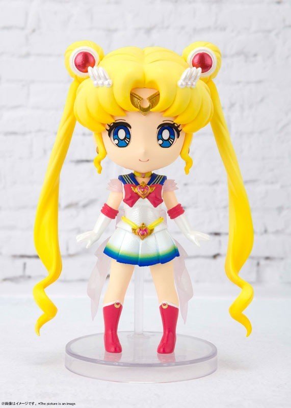 Super Sailor Moon Figuarts mini -Eternal edition-