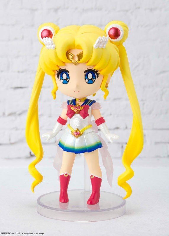 Super Sailor Moon Figuarts mini -Eternal edition-