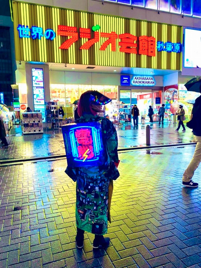 Cyberpunk kimonoer i Akihabara