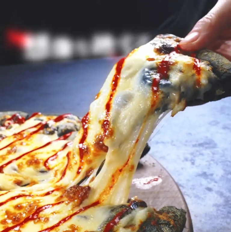 Domino's Japan sælger blodig pizza i anledning af Halloween