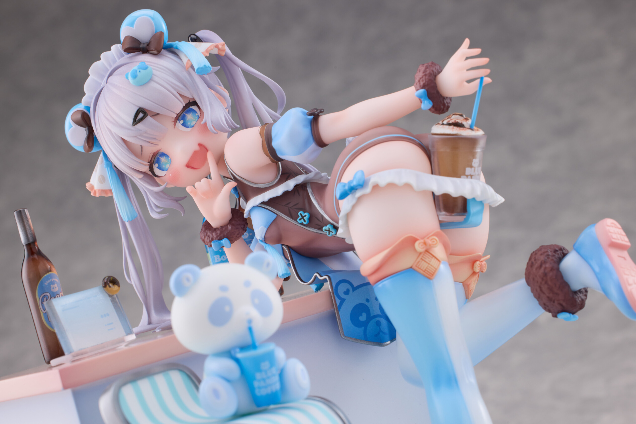 Henreader Original Character Blue Panda Coffee [18+]