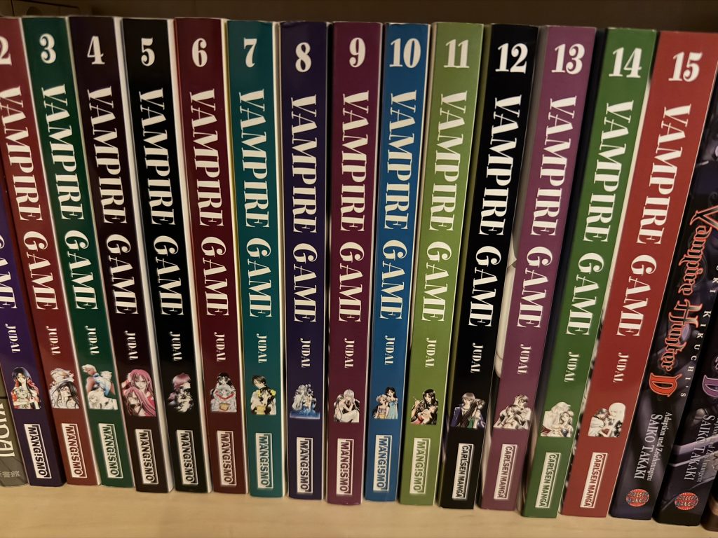 Hele Vampire Game mangaen på dansk (og en enkelt japansk)